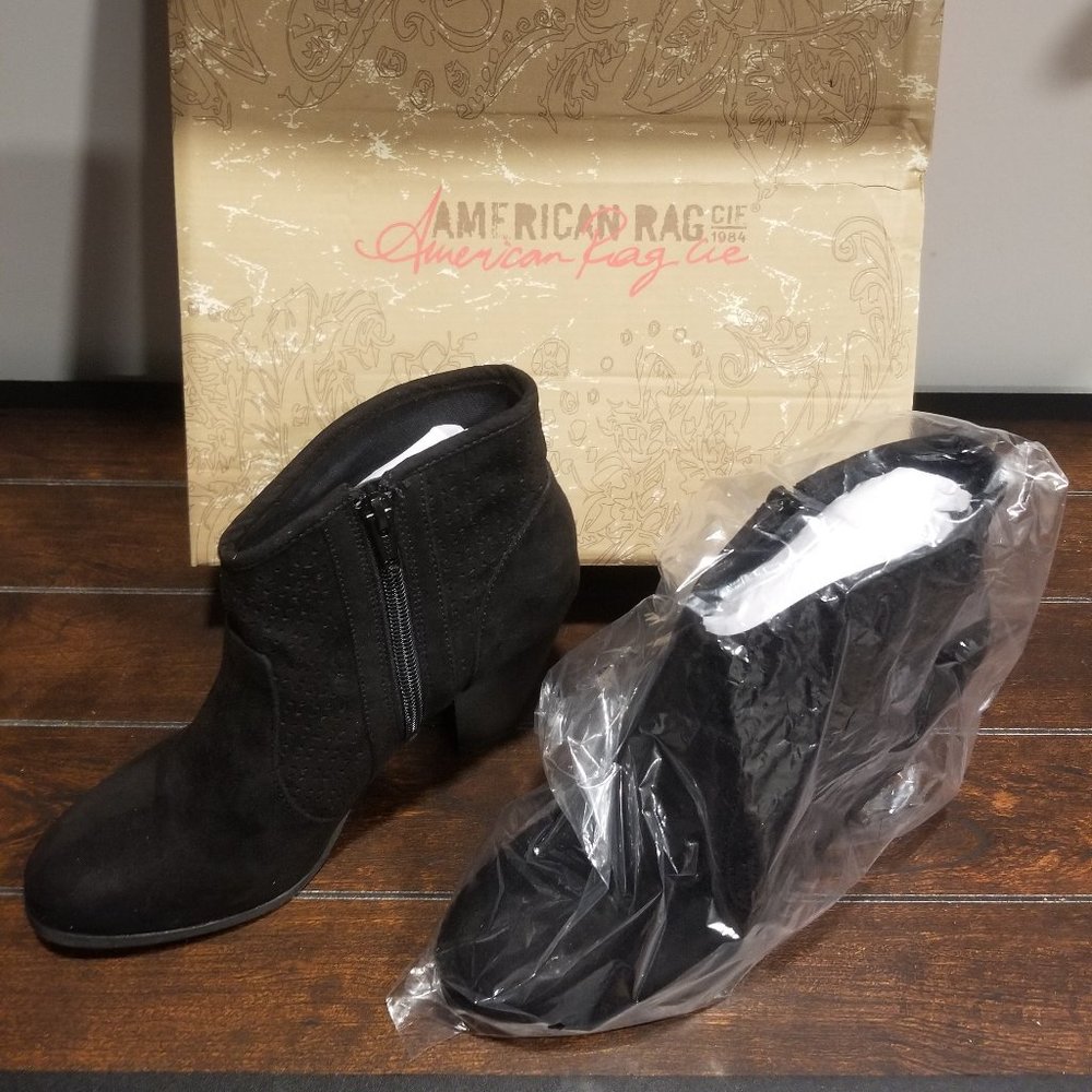 American Rage Women's Ariane Almond Toe Ankle Fashion Boots, Black - Size 6
